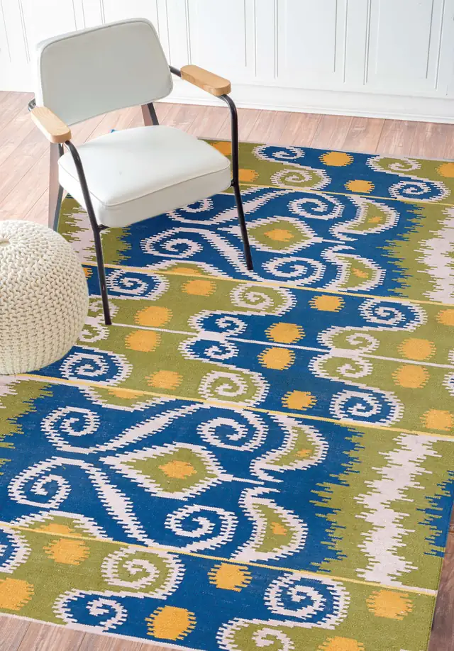 Ikat Blue Bamboo Silk, Hand-knotted bamboo silk · 4′6″ × 6′6″